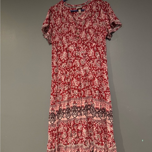 Knox Rose Red and White Flutter Sleeve Midi Dress - Picture 2 of 7